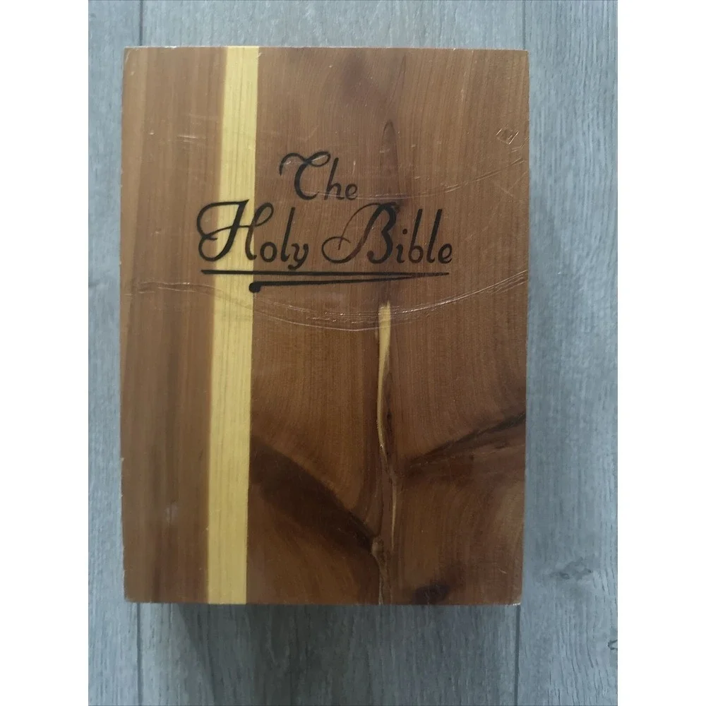 Vtg 1958 Cedar Wood Bible‎ Box White Holy Bible Distillery Workers LOCAL UNION 4